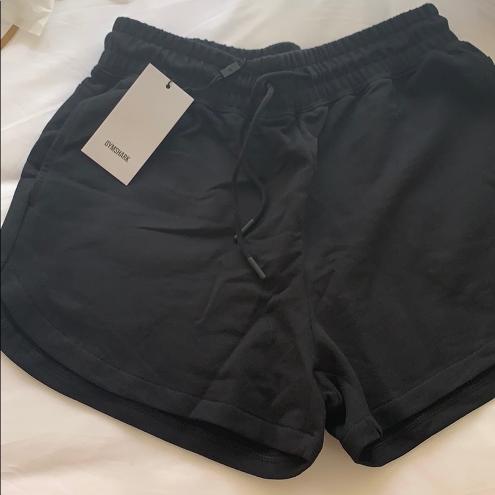 GYMSHARK LEGACY BLACK SHORTS NWT